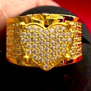 Beautiful brand new with no tag